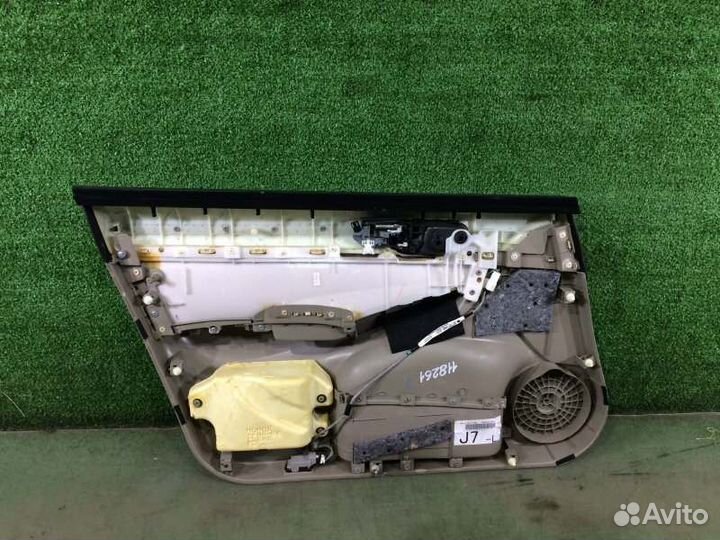 Обшивка двери передняя правая Honda Civic FD3 LDA