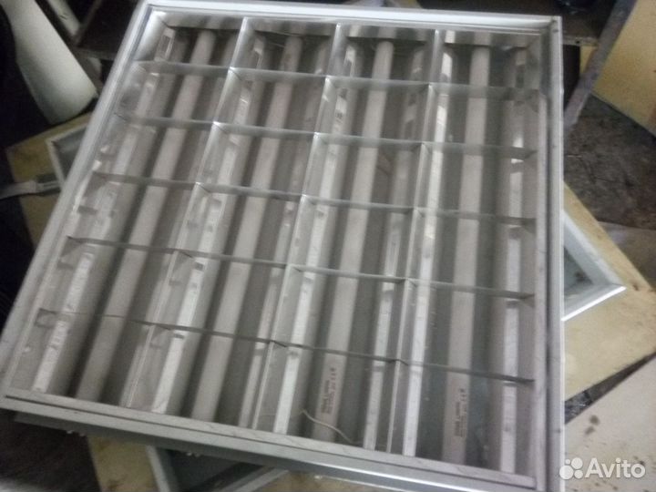 Светильник люминесцентный лво 4х18 встраиваемый