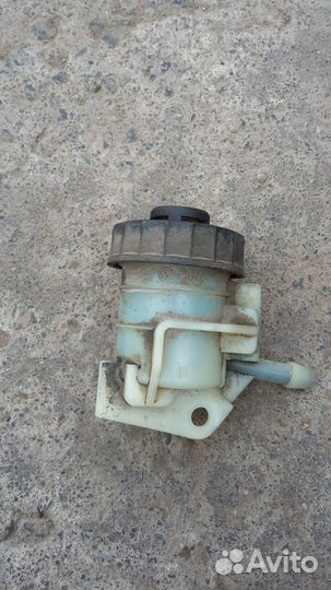 Бачек тормозной жидкости изитроник opel astra h