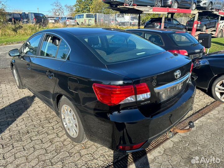 В разборе Toyota Avensis T270