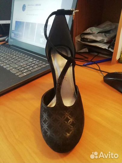 Продам новые туфли Marco Tozzi