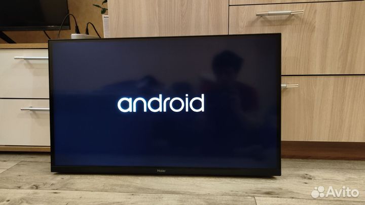 Телевизор LED Haier 32 Smart TV DX черный