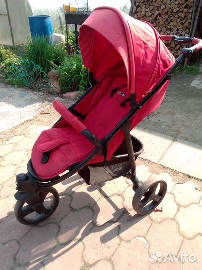 Прогулочная коляска