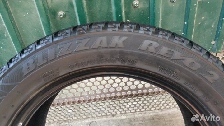 Bridgestone Blizzak Revo2 205/55 R16