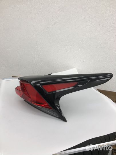 Фонарь задний lexus nx