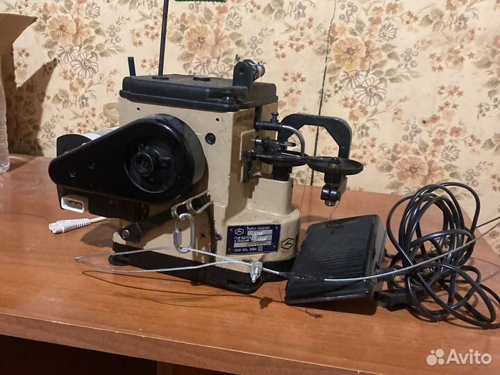 Скорняжная швейная машина