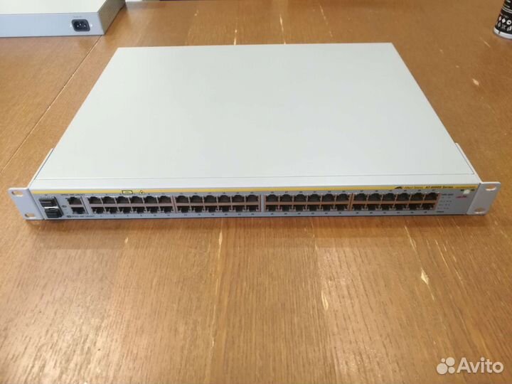 Коммутатор с poe Allied Telesis AT-8000S/48POE