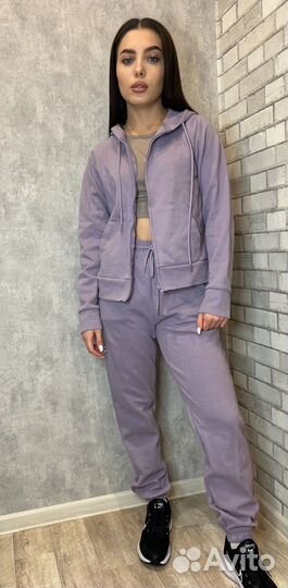 Костюм спортивный