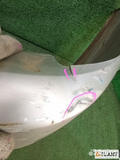 Бампер задний toyota prius