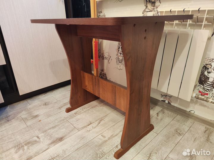 Продам столик