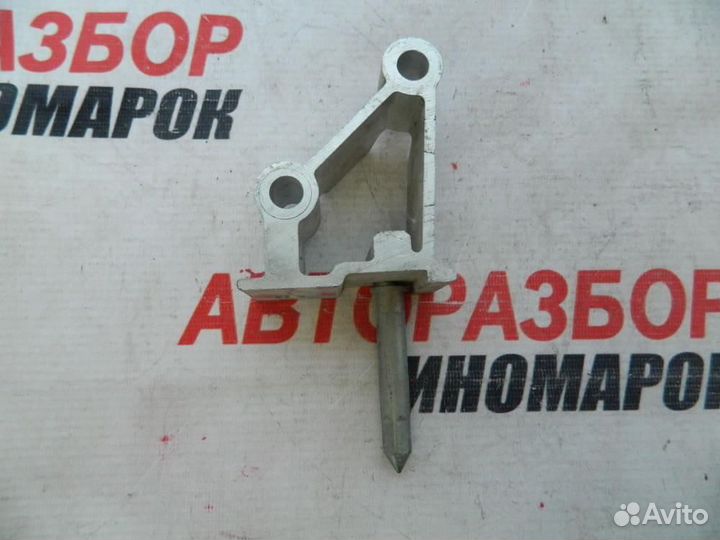 Кронштейн для Volkswagen Golf 5+ 2005-2014г