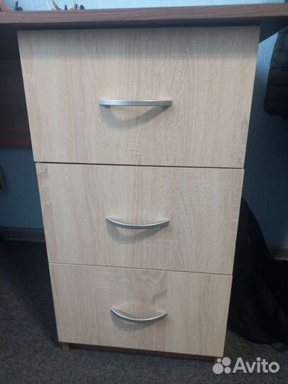 Письменный стол