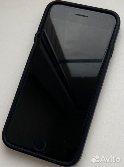 iPhone 8, 64 ГБ