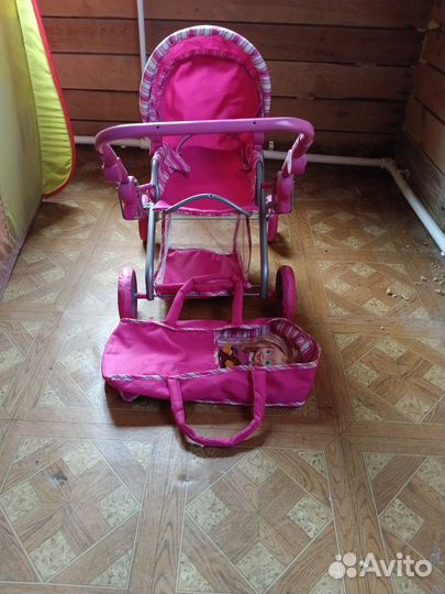 Игрушечная детская коляска