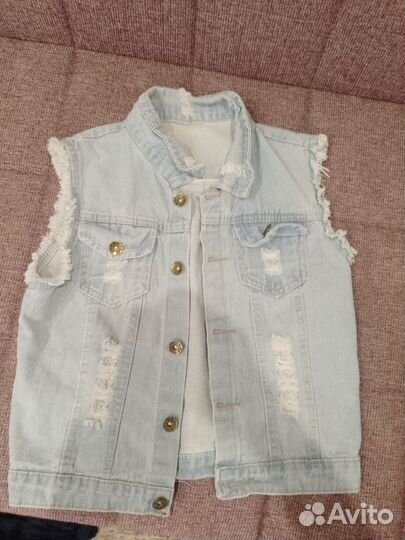 Джинсовая жилетка