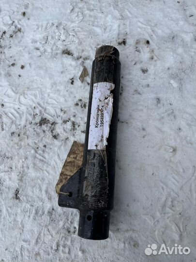 Рычаг навески 1954223C4