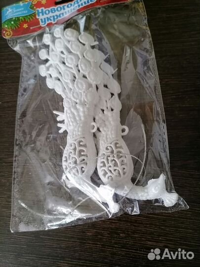 Павлины белые новогодние на елку