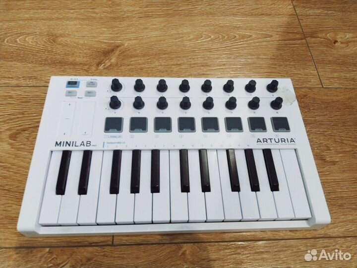 Синтезатор(midi-контроллер) Arturia MKll