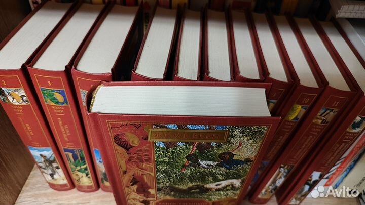 Коллекция книг Жюль Верн