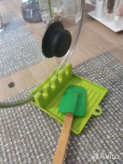 Подставка пол крышки и приборы