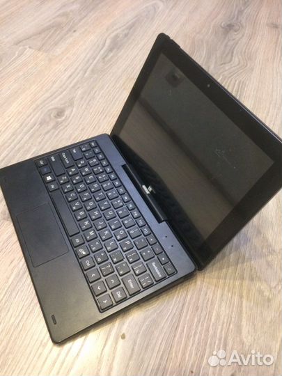 Планшетный компьютер Krez TM 1005B32