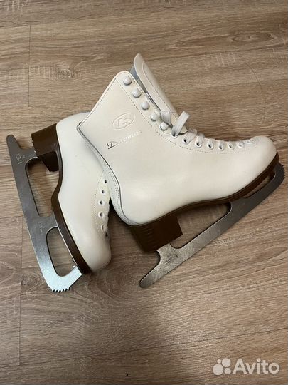 Коньки фигурные