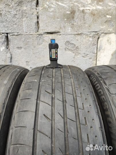 Bridgestone Playz PX-RV 225/45 R19