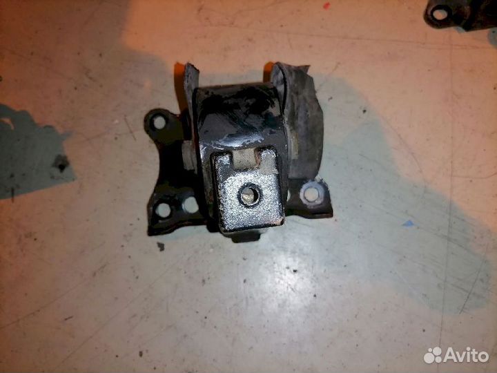 Опора двигателя (подушка двс) левая 112208H310 Nis