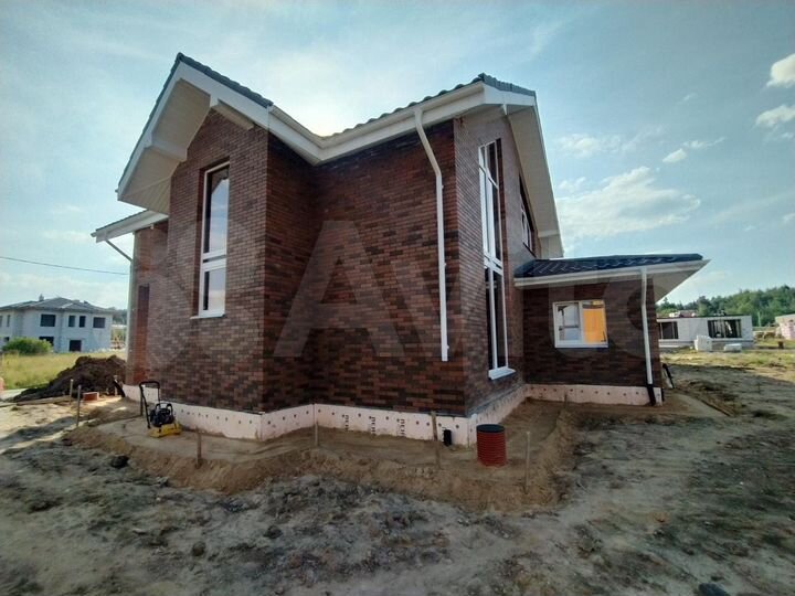 Коттедж 189 м² на участке 8,5 сот.