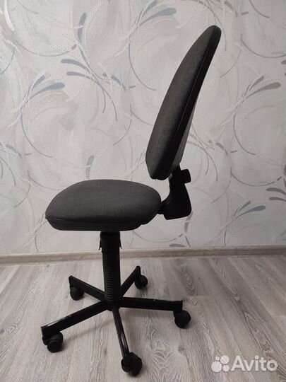 Компьютерное кресло