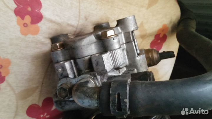 Насос гур Toyota Avensis Verso 2.0 D4D 2004 год