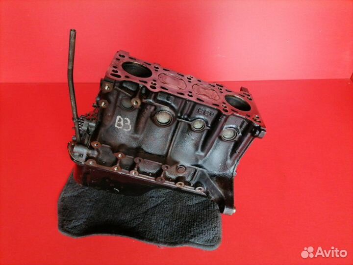 Блок двигателя Mazda Familia BJ3P B3 1998-2000