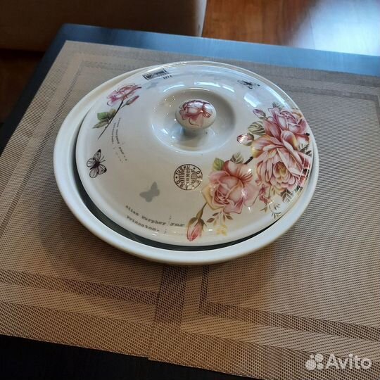 Блюдо с крышкой (керамика)