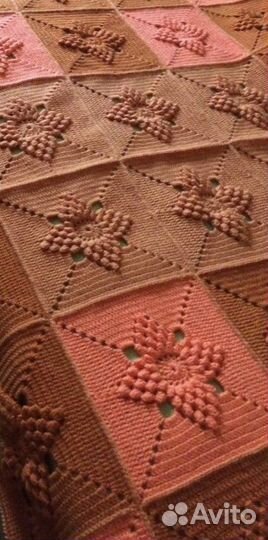 Плед детский вязаный ручная работа 110х92 см