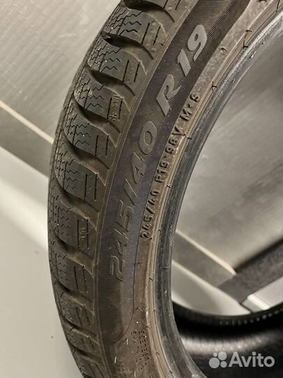 Pirelli Winter Sottozero 245/40 R19 и 275/35 R19 99M