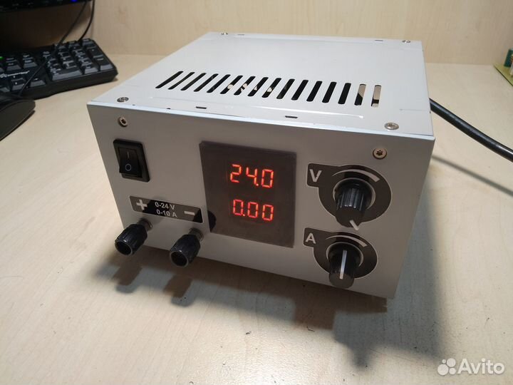 Лабораторный блок питания