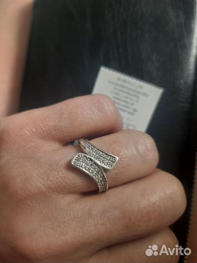 Серебряное кольцо с фианитом