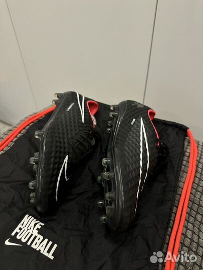 Футбольны бутсы Nike Hypervenom