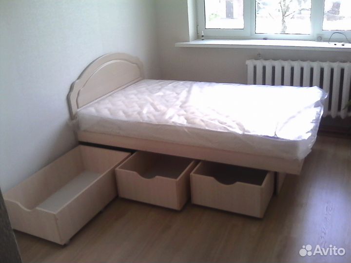 Кровать продам