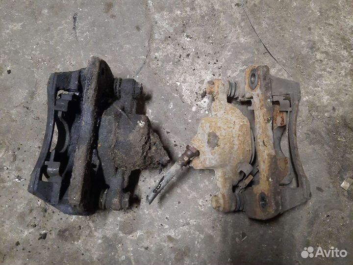 Передний тормозной суппорт kia sephia 2