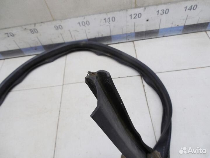 Уплотнитель (внутри) Duster 2012