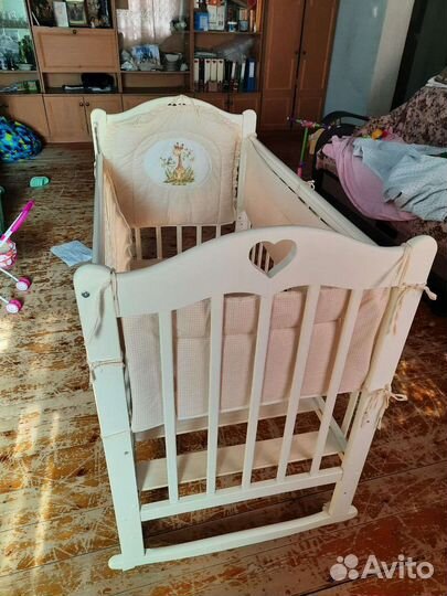 Детская кроватка