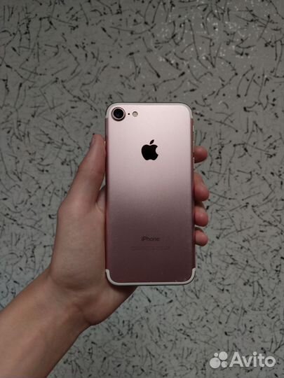 iPhone 7, 32 ГБ