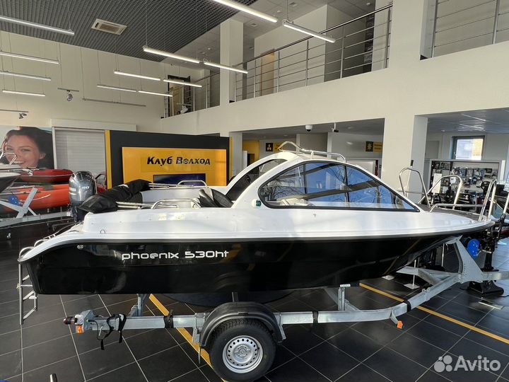 Катер «Phoenix 530»