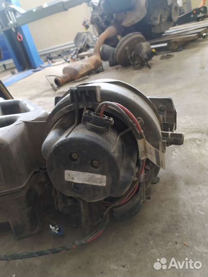 Корпус, вентилятор печки Рено Симбол