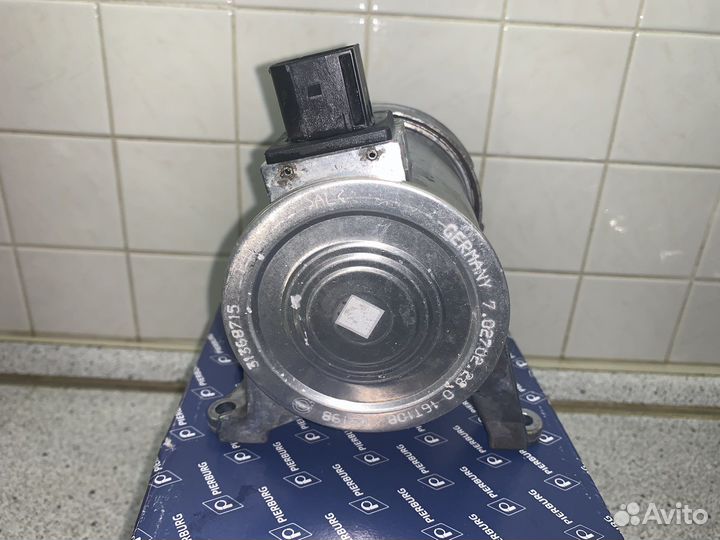 Электрическая помпа для Volvo XC90 31368715