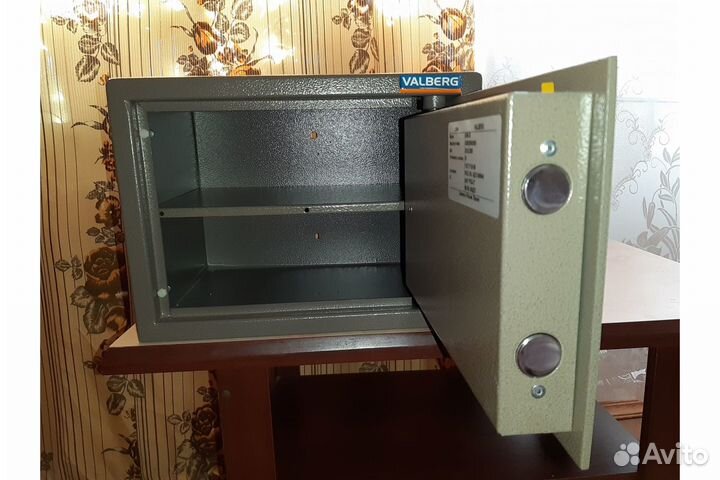 Сейф металлический