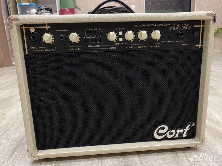 Комбоусилитель для акустической гитары cort AF30