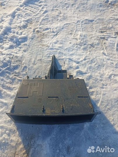 Ящик передней консоли Peugeot Partner 2\408