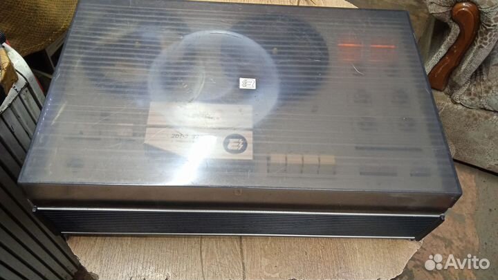 Катушечный магнитофон Эльфа 201-3 стерео